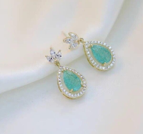 Drop Earrings Pair