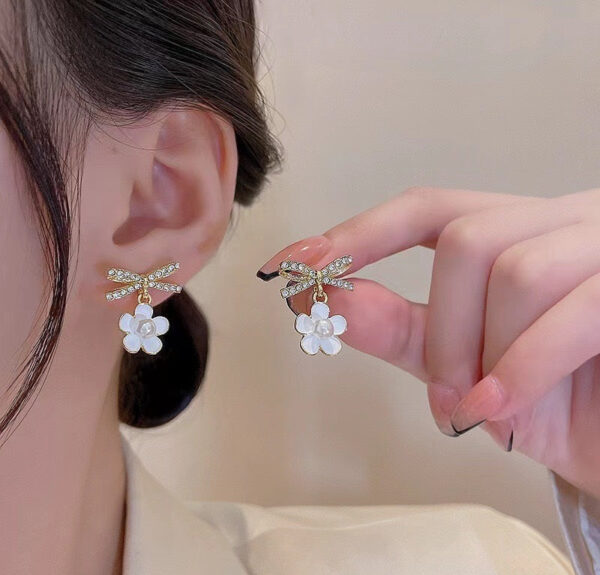 Bow/Flower Drop Earrings