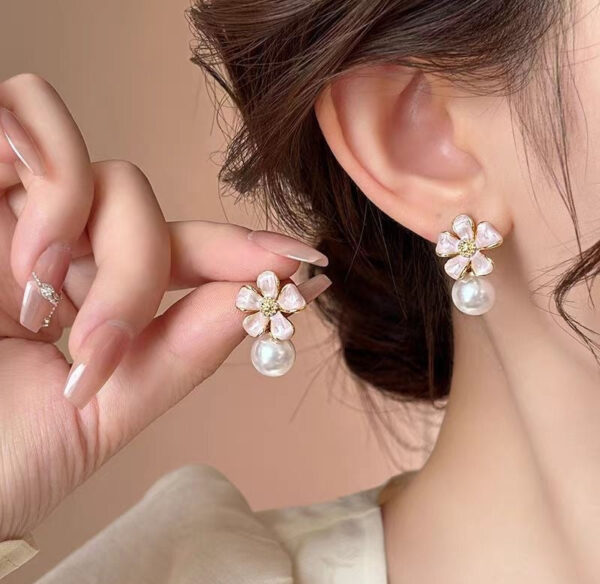 Flower Pearl Drop Earrings