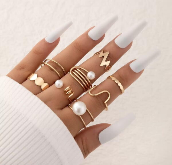 Pearl/Curved 8 Midi Rings